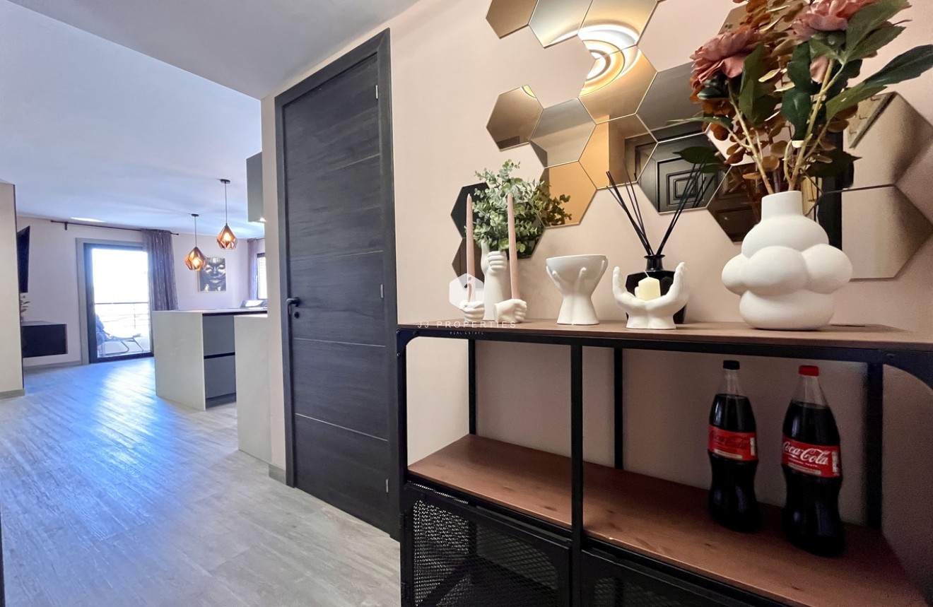 Tweedehands - Appartement / flat -
Almoradí - Inland