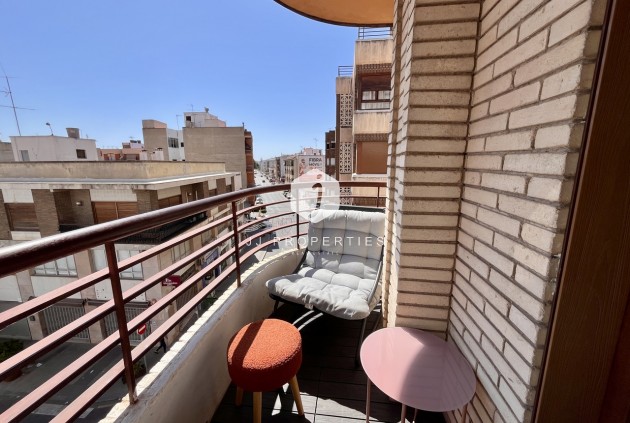 Tweedehands - Appartement / flat -
Almoradí - Inland