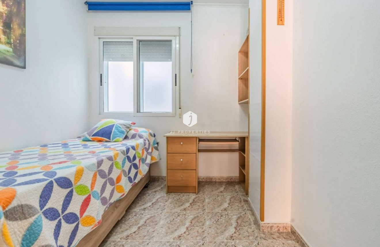 Tweedehands - Appartement / flat -
Torrevieja - Costa Blanca