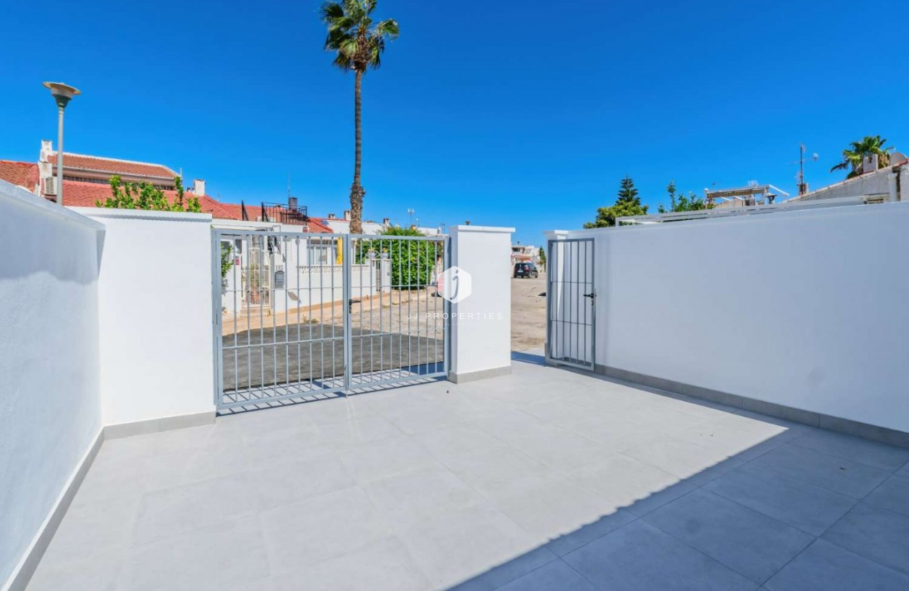 Tweedehands - Bungalow -
Torrevieja - Costa Blanca