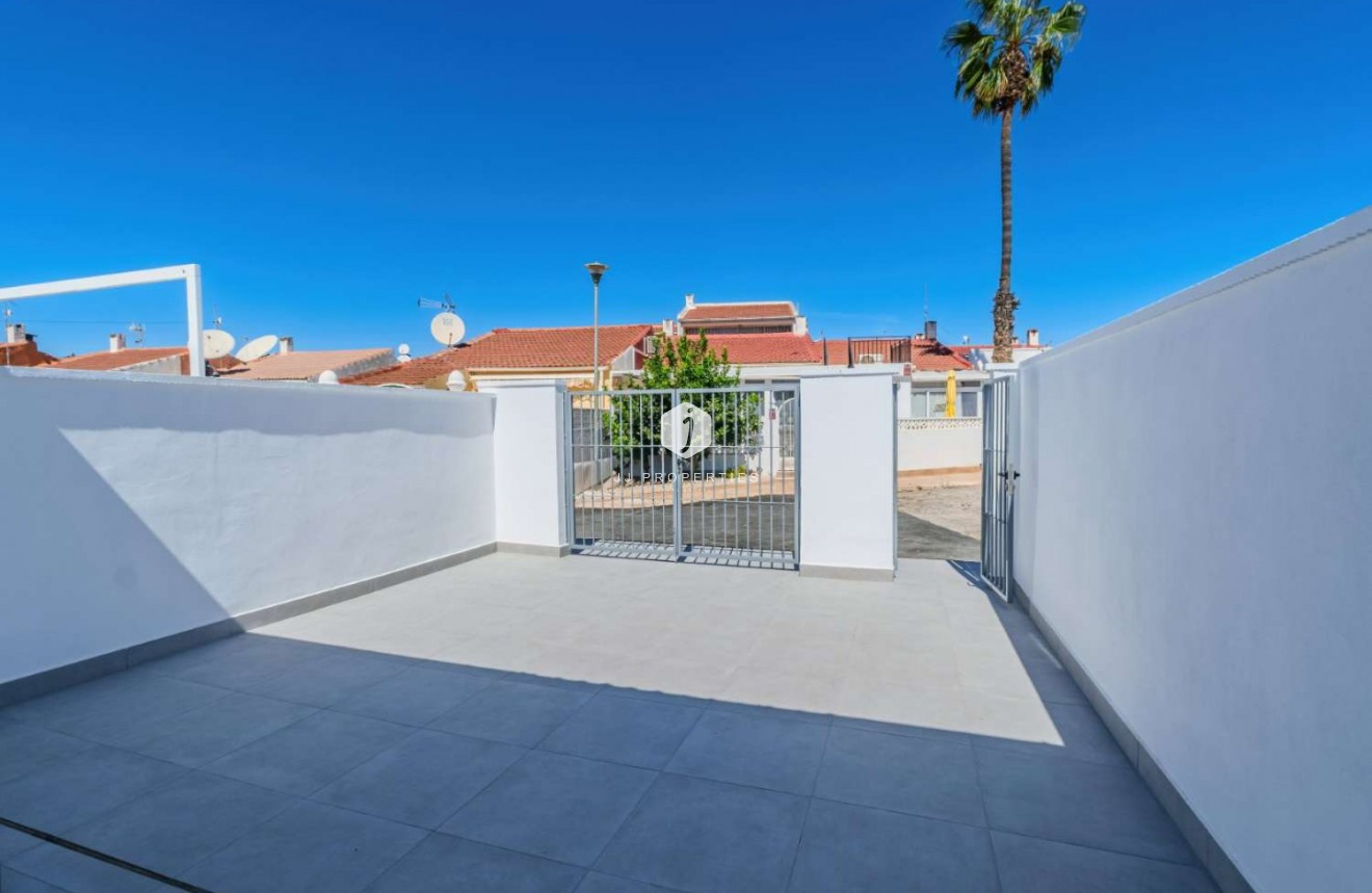 Tweedehands - Bungalow -
Torrevieja - Costa Blanca