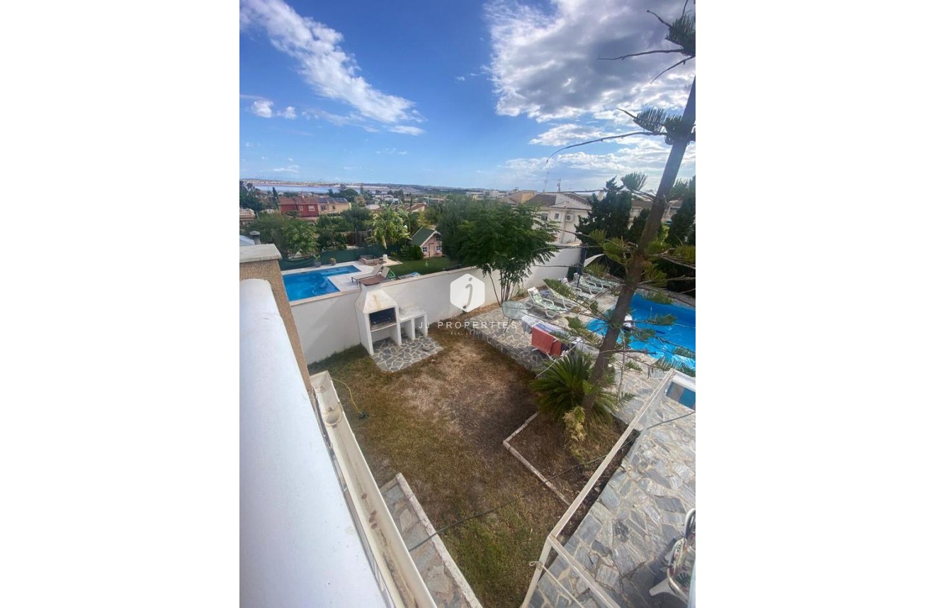 Tweedehands - Villa -
Los Balcones - Costa Blanca