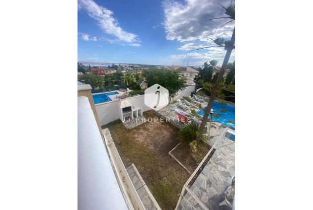 Tweedehands - Villa -
Los Balcones - Costa Blanca