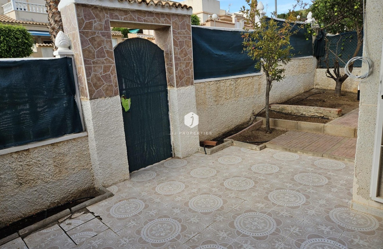 Tweedehands - Chalet -
Torrevieja - Los Balcones - Los Altos del Edén