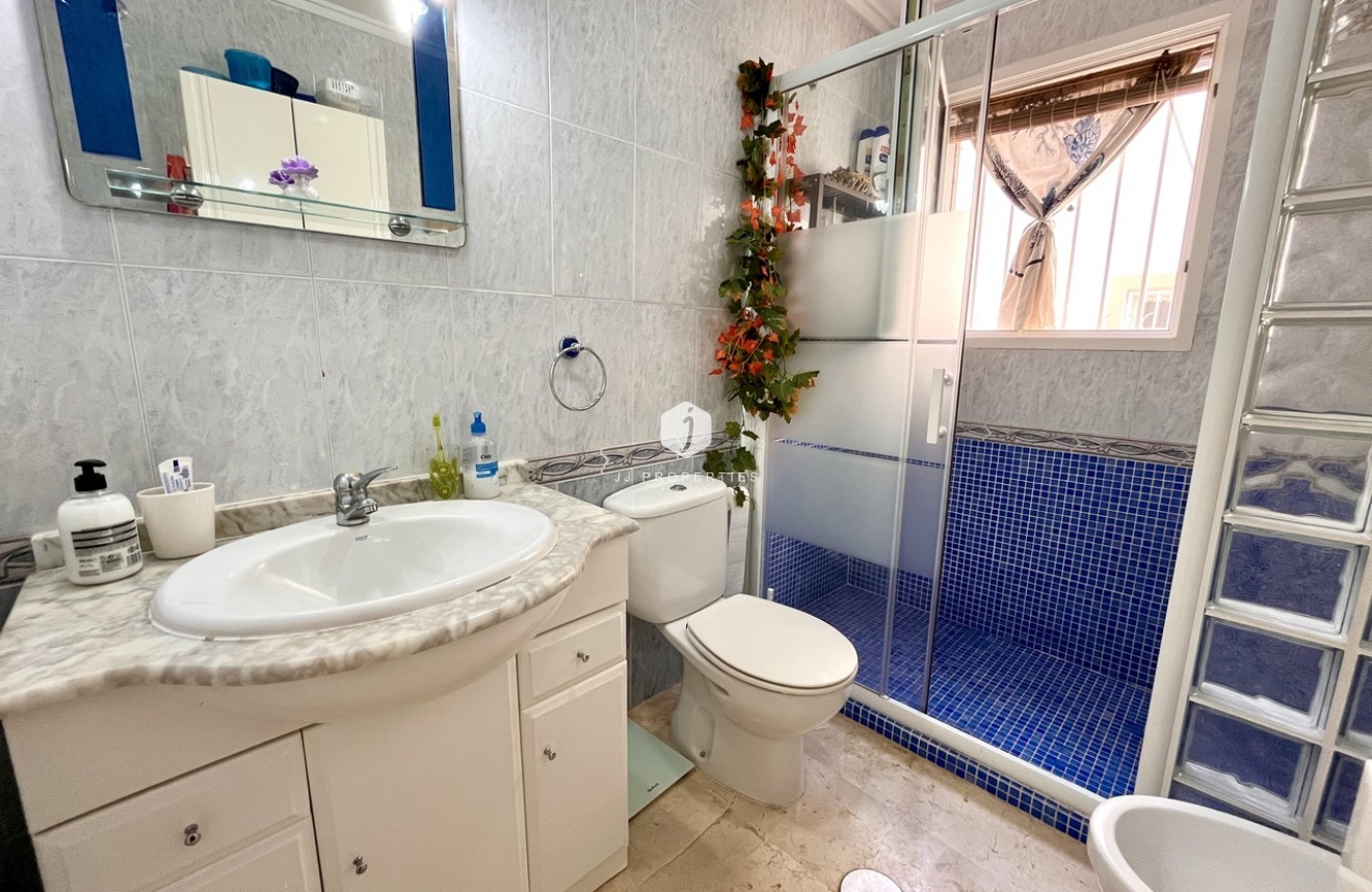 Tweedehands - Appartement / flat -
Playa Flamenca - Costa Blanca