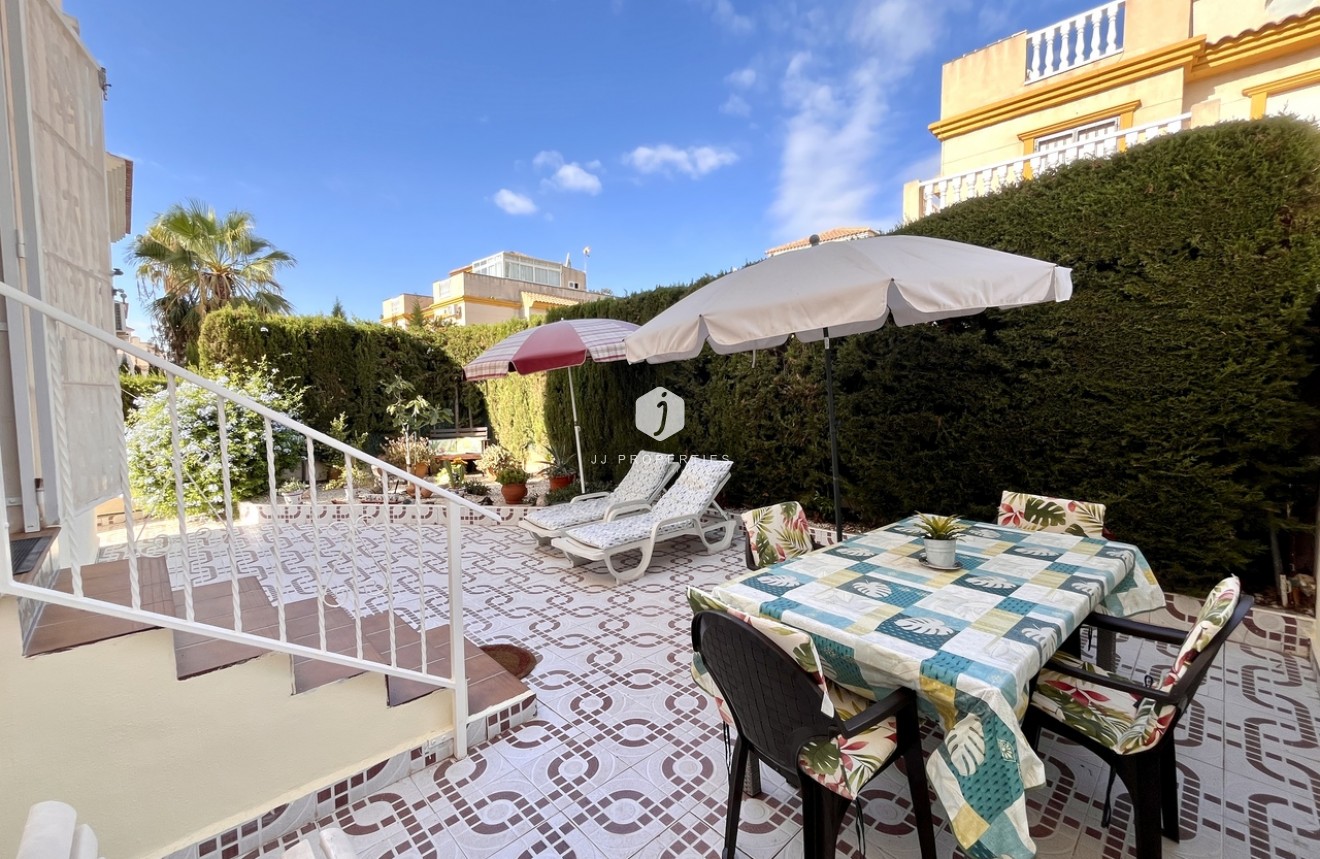 Tweedehands - Appartement / flat -
Playa Flamenca - Costa Blanca