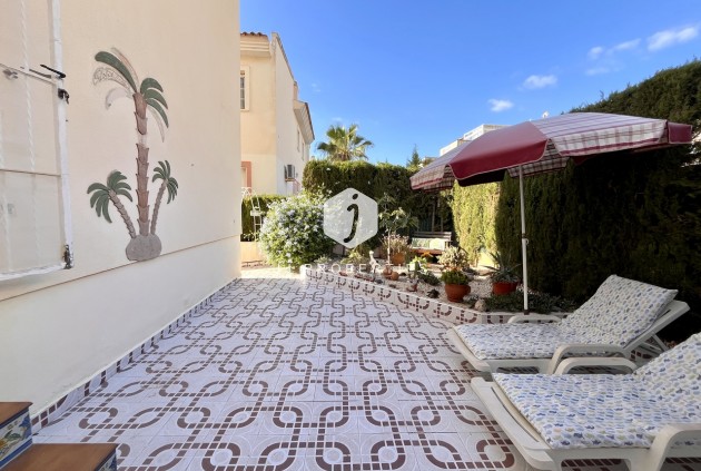 Tweedehands - Appartement / flat -
Playa Flamenca - Costa Blanca