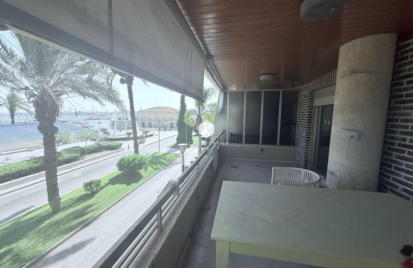 Tweedehands - Appartement / flat -
Torrevieja - Puerto