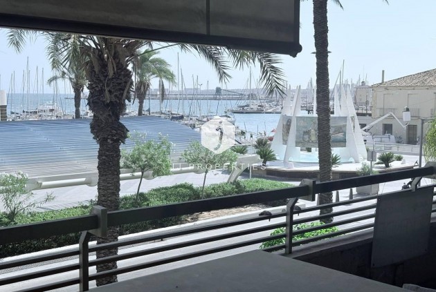 Tweedehands - Appartement / flat -
Torrevieja - Puerto