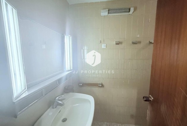 Tweedehands - Appartement / flat -
Torrevieja - Puerto