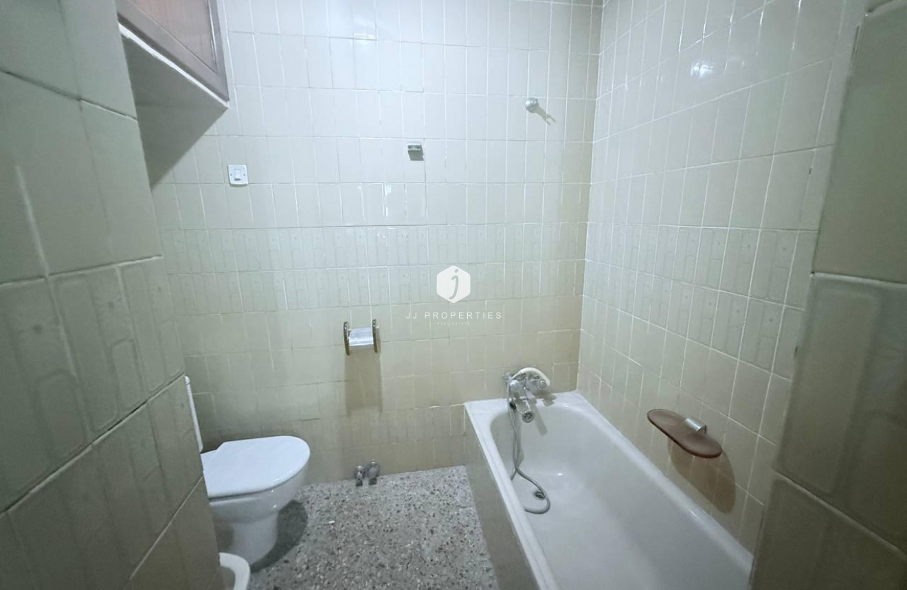 Tweedehands - Appartement / flat -
Torrevieja - Puerto