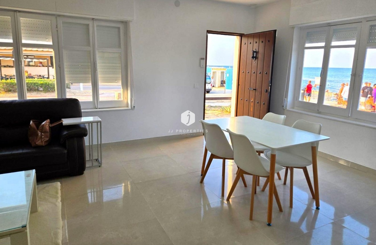 Tweedehands - Chalet -
Torrevieja - La Mata