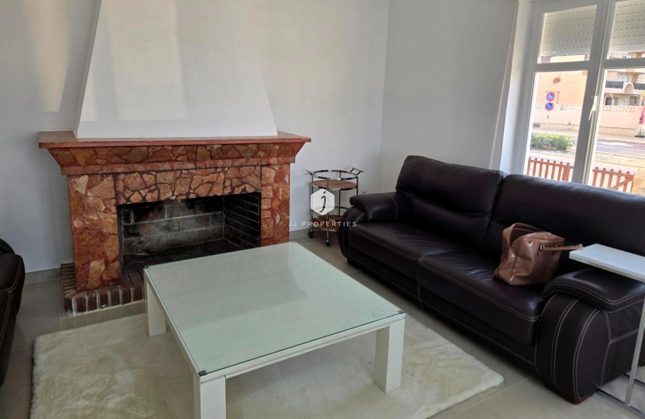 Tweedehands - Chalet -
Torrevieja - La Mata