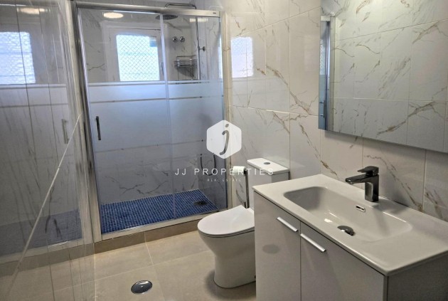 Tweedehands - Chalet -
Torrevieja - La Mata