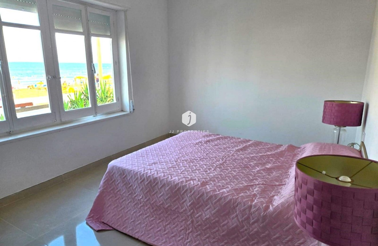 Tweedehands - Chalet -
Torrevieja - La Mata