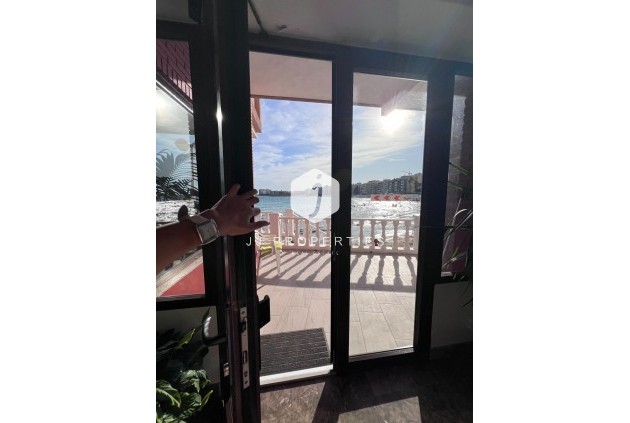 Resale - Apartment / flat -
Torrevieja - Playa de los Locos