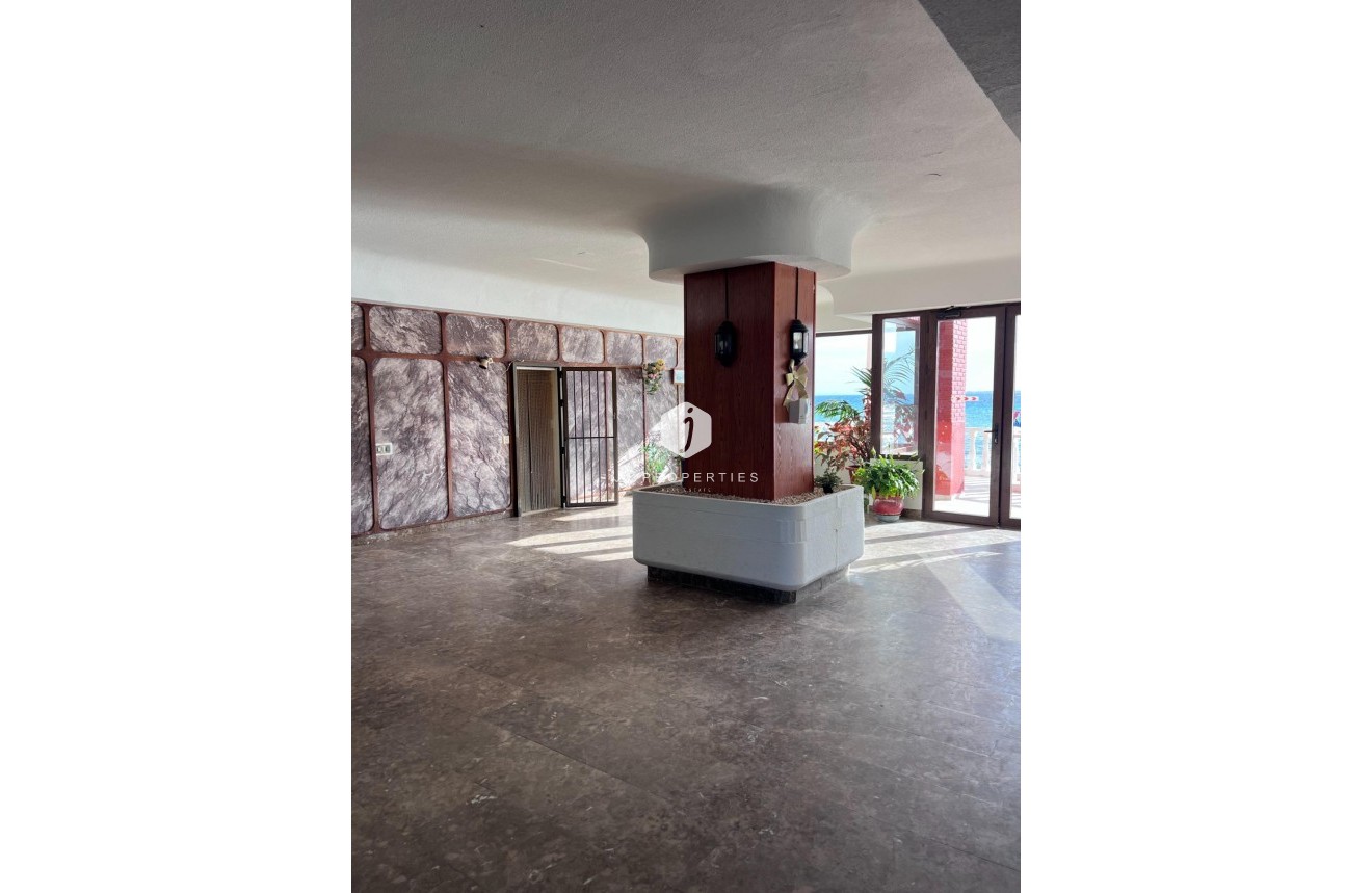 Resale - Apartment / flat -
Torrevieja - Playa de los Locos