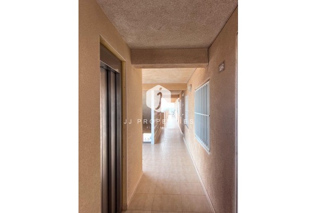Resale - Apartment / flat -
Torrevieja - Playa de los Locos