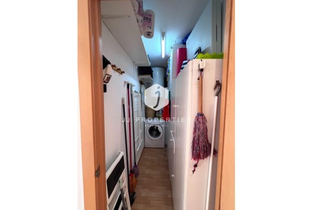 Resale - Apartment / flat -
Torrevieja - Playa de los Locos