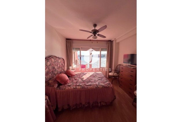 Resale - Apartment / flat -
Torrevieja - Playa de los Locos