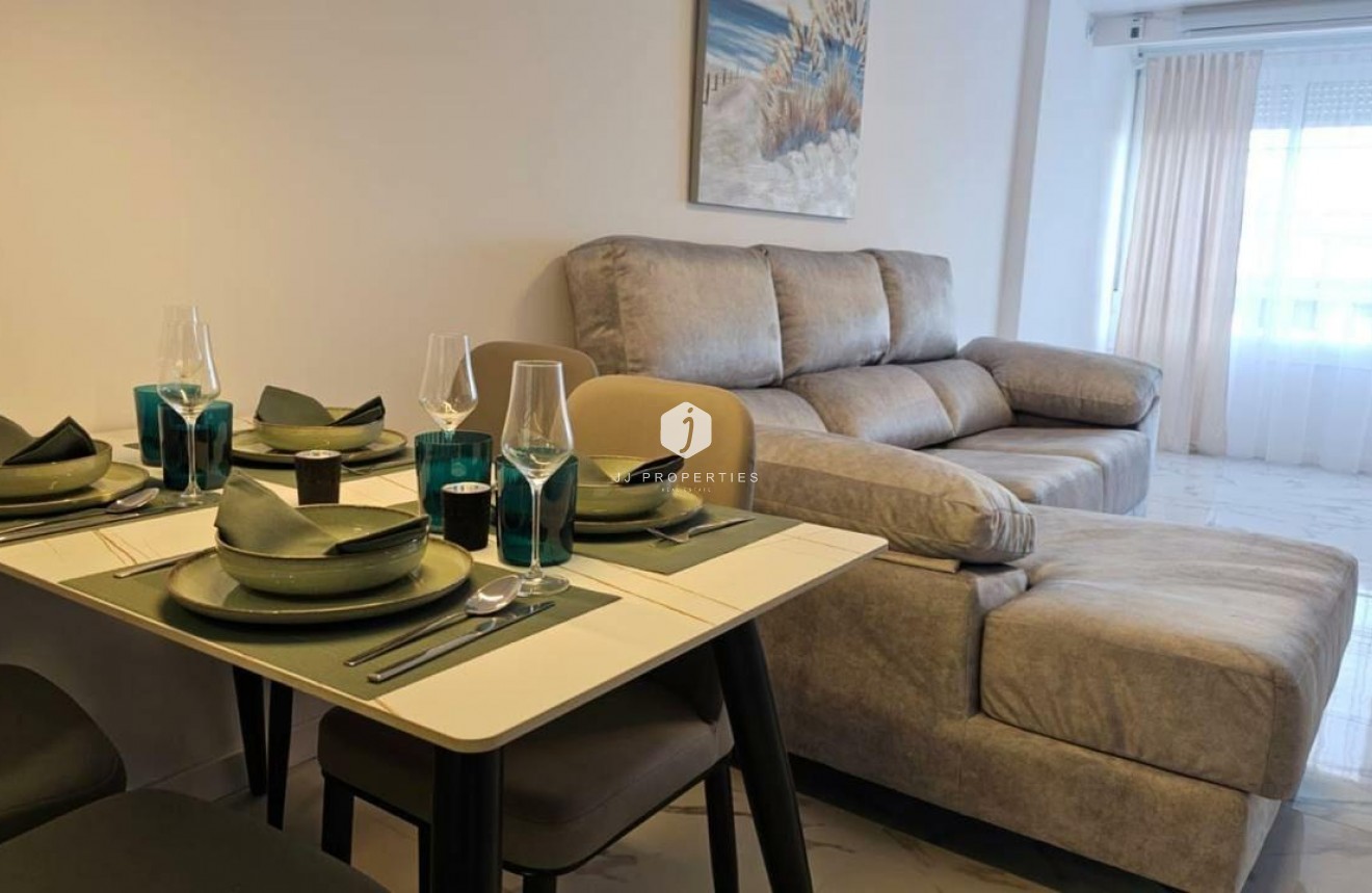 Resale - Apartment / flat -
Torrevieja - Cabo cervera