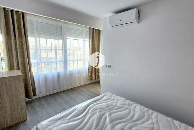 Resale - Apartment / flat -
Torrevieja - Cabo cervera