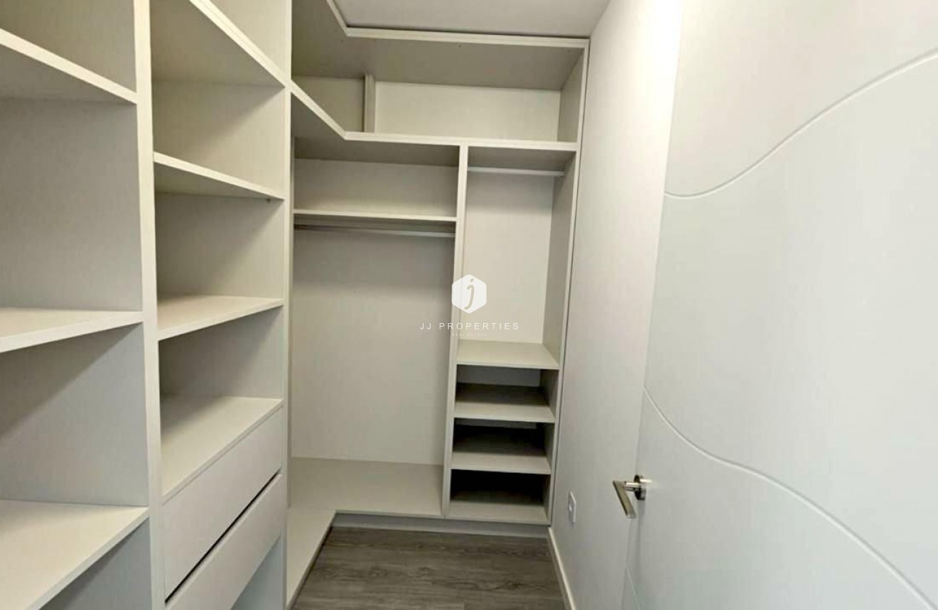 Resale - Apartment / flat -
Torrevieja - Cabo cervera