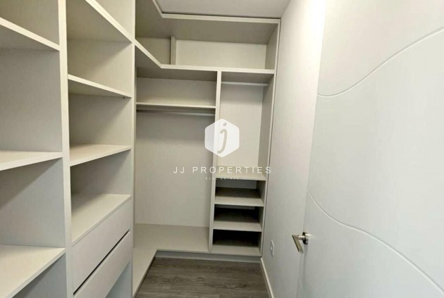 Resale - Apartment / flat -
Torrevieja - Cabo cervera