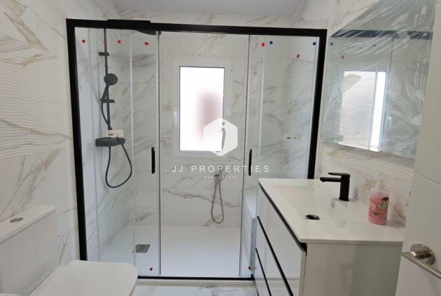 Resale - Apartment / flat -
Torrevieja - Cabo cervera