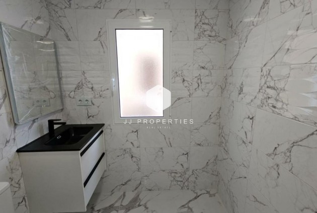 Resale - Apartment / flat -
Torrevieja - Cabo cervera