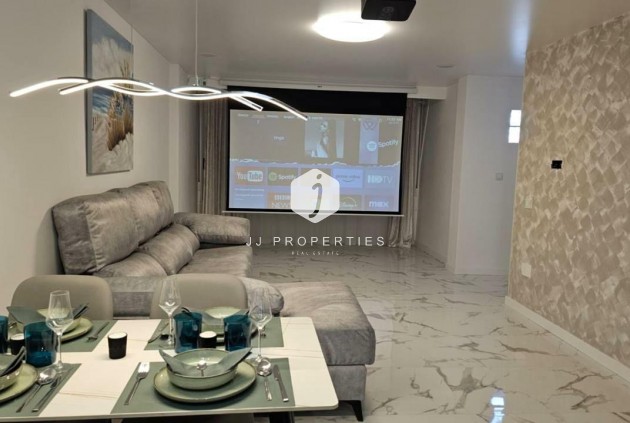 Resale - Apartment / flat -
Torrevieja - Cabo cervera