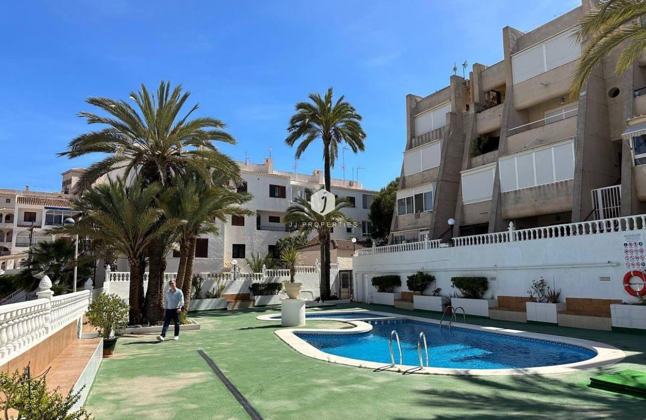 Resale - Apartment / flat -
Torrevieja - Cabo cervera