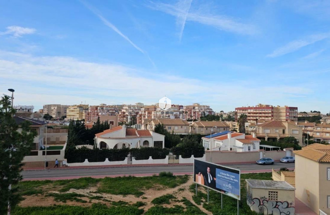 Resale - Apartment / flat -
Torrevieja - Cabo cervera