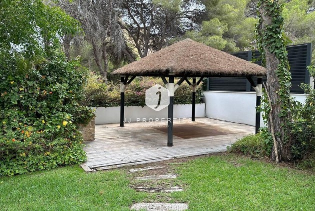 Tweedehands - Villa -
Orihuela Costa - Campoamor