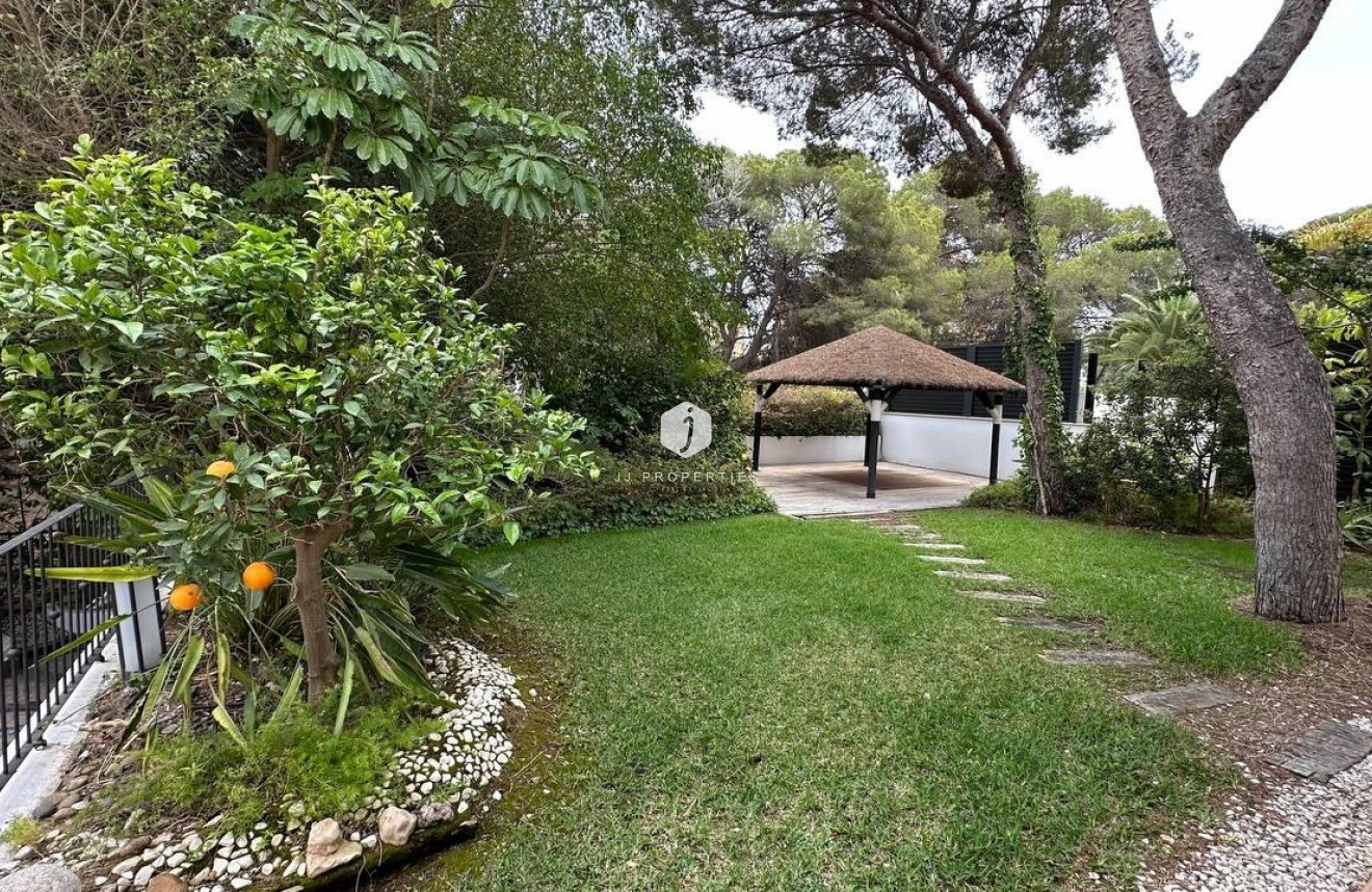 Tweedehands - Villa -
Orihuela Costa - Campoamor