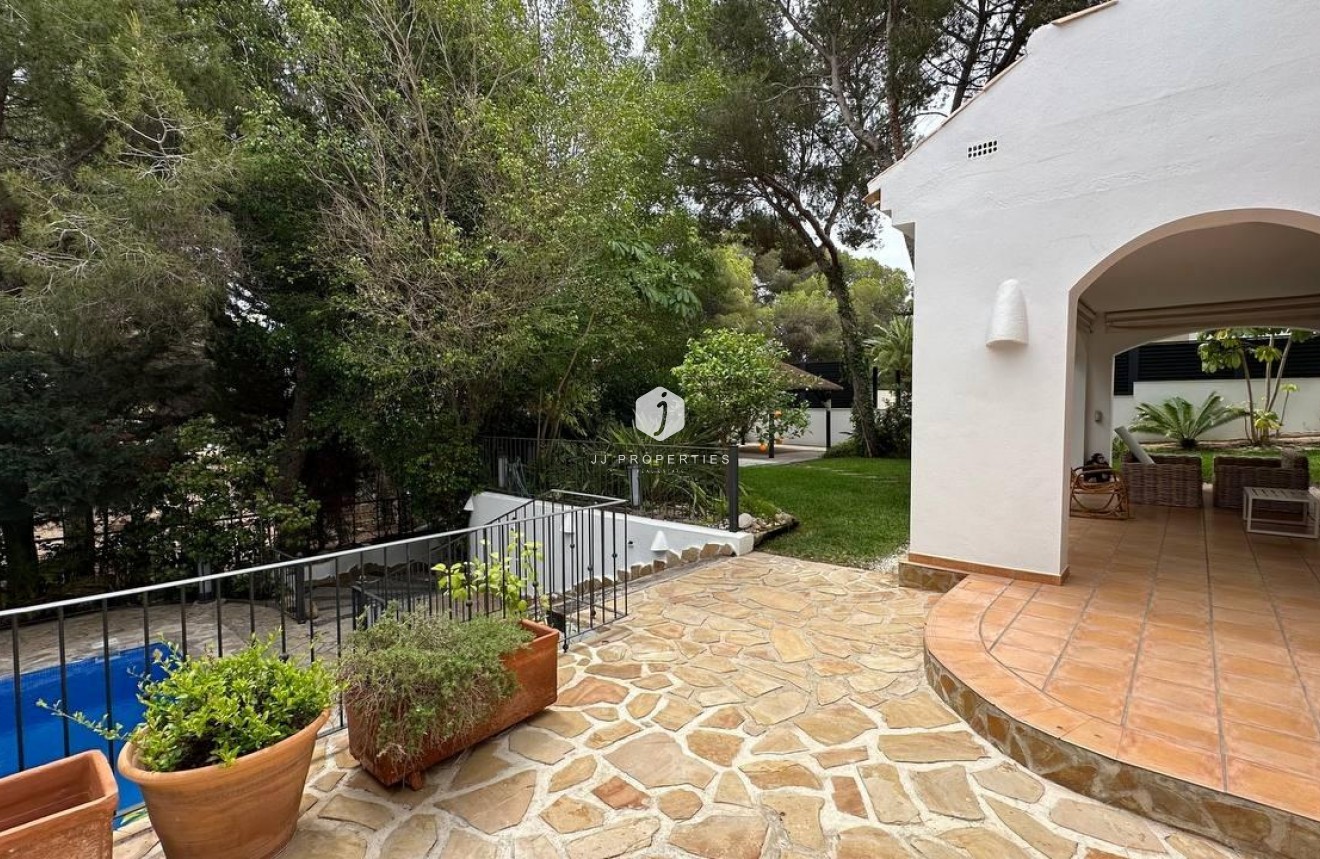 Tweedehands - Villa -
Orihuela Costa - Campoamor