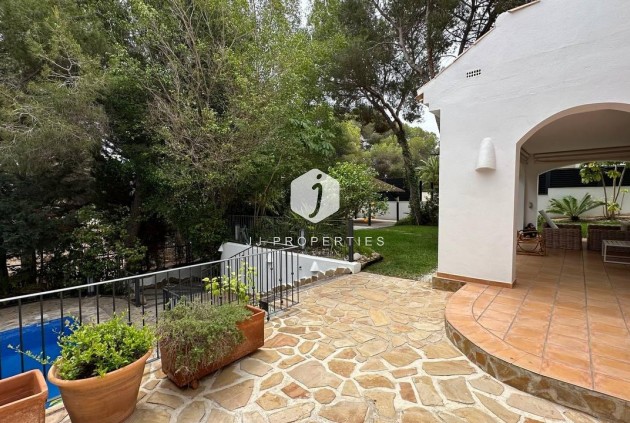 Tweedehands - Villa -
Orihuela Costa - Campoamor