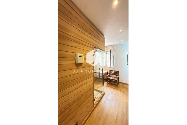 Tweedehands - Villa -
Orihuela Costa - Campoamor