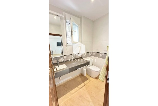 Tweedehands - Villa -
Orihuela Costa - Campoamor