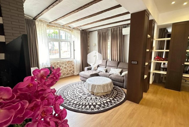 Tweedehands - Villa -
Orihuela Costa - Campoamor