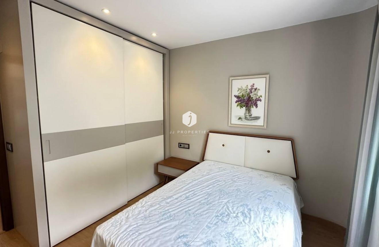 Tweedehands - Villa -
Orihuela Costa - Campoamor