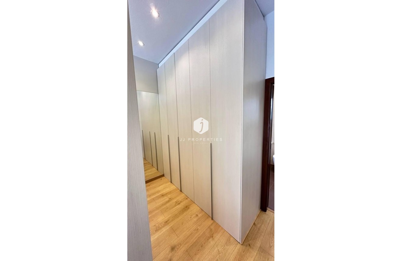 Tweedehands - Villa -
Orihuela Costa - Campoamor