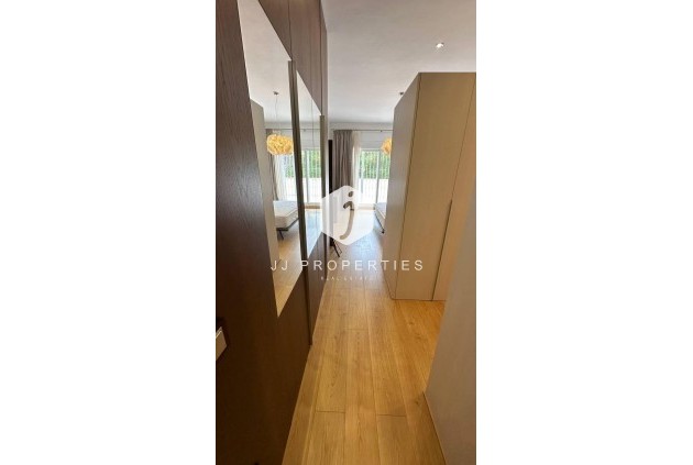 Tweedehands - Villa -
Orihuela Costa - Campoamor