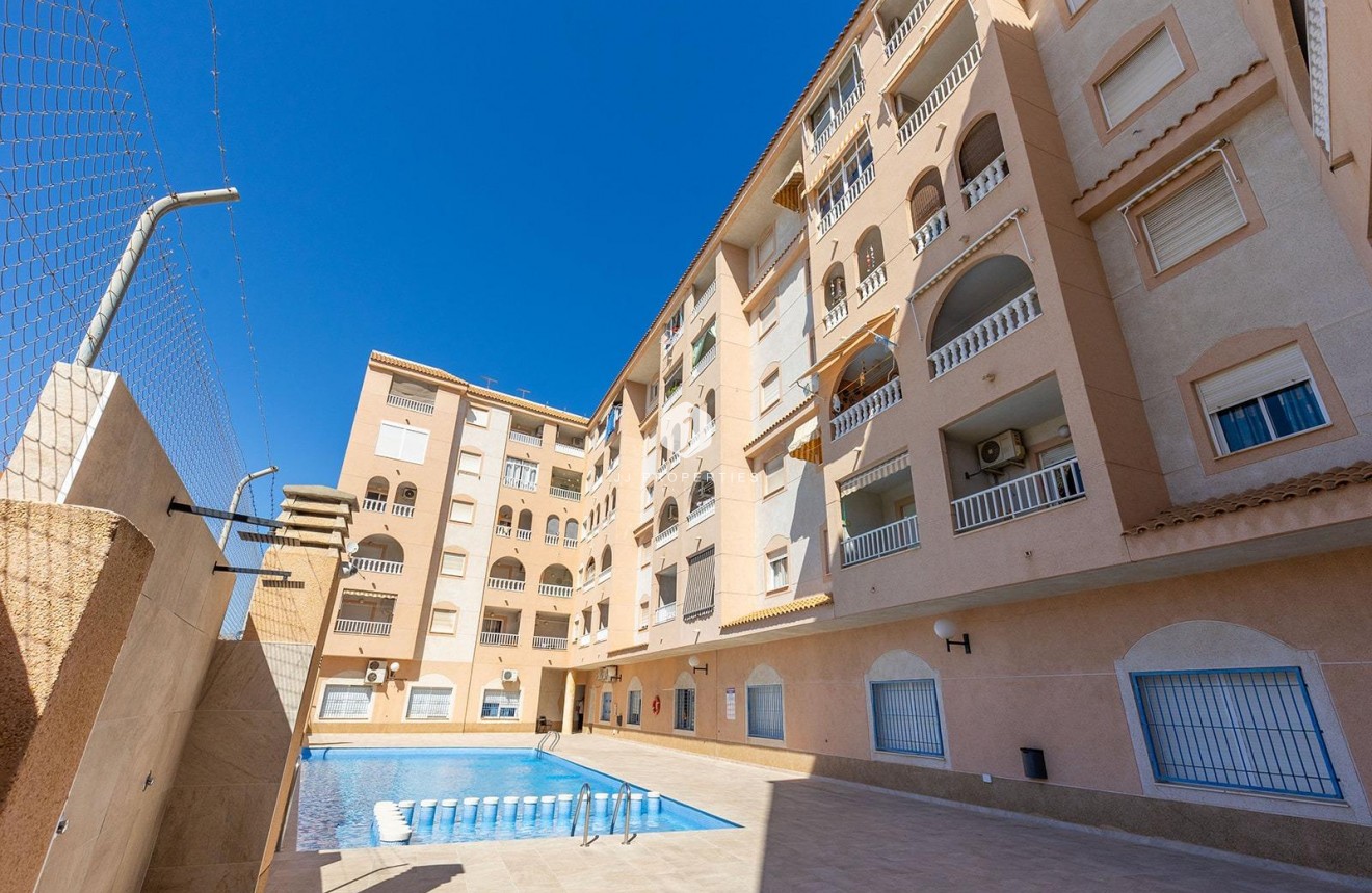 Tweedehands - Penthouse -
Torrevieja - El molino