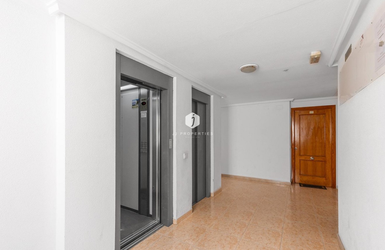 Tweedehands - Penthouse -
Torrevieja - El molino