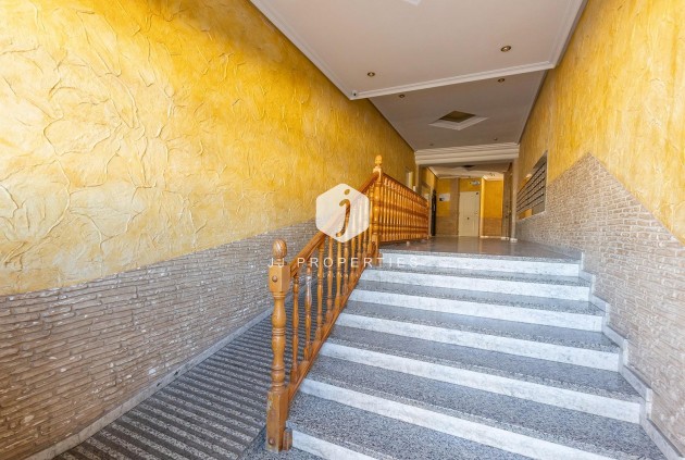 Tweedehands - Penthouse -
Torrevieja - El molino