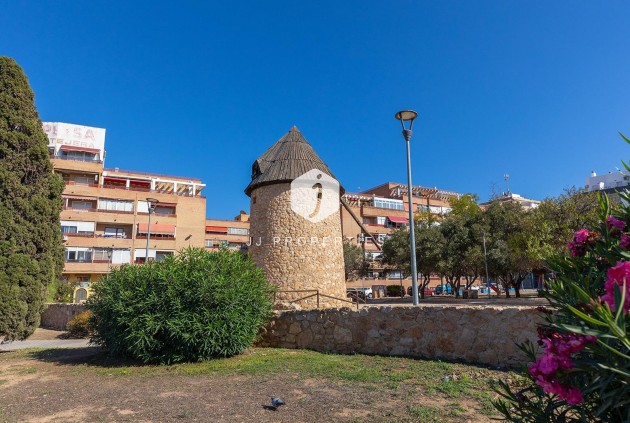 Tweedehands - Penthouse -
Torrevieja - El molino