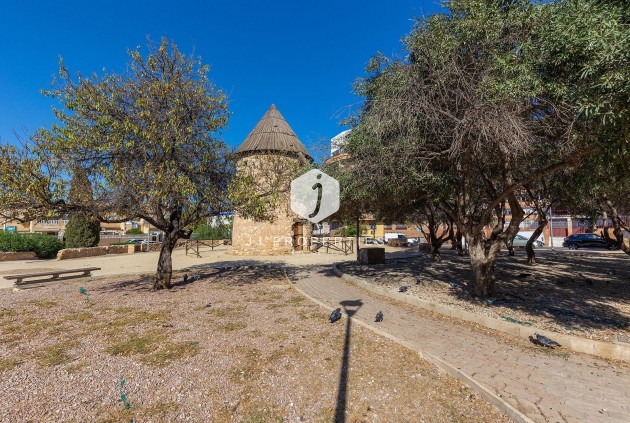 Tweedehands - Penthouse -
Torrevieja - El molino