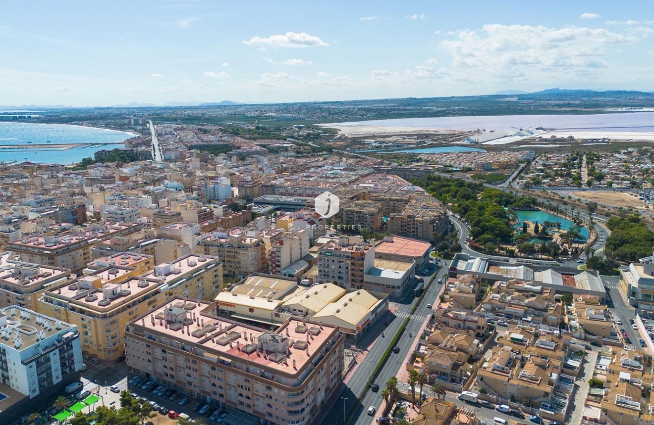 Tweedehands - Penthouse -
Torrevieja - El molino