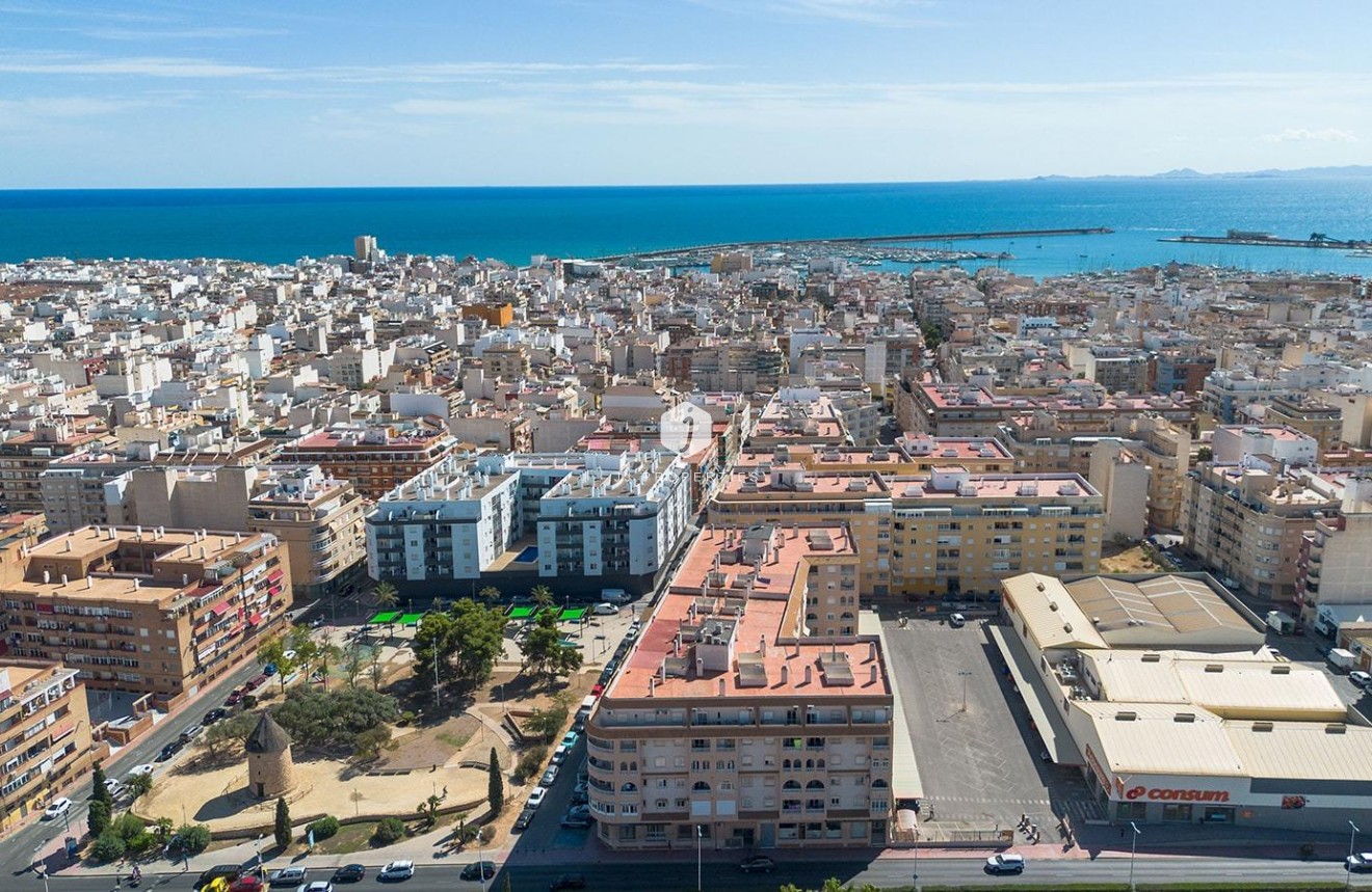 Tweedehands - Penthouse -
Torrevieja - El molino